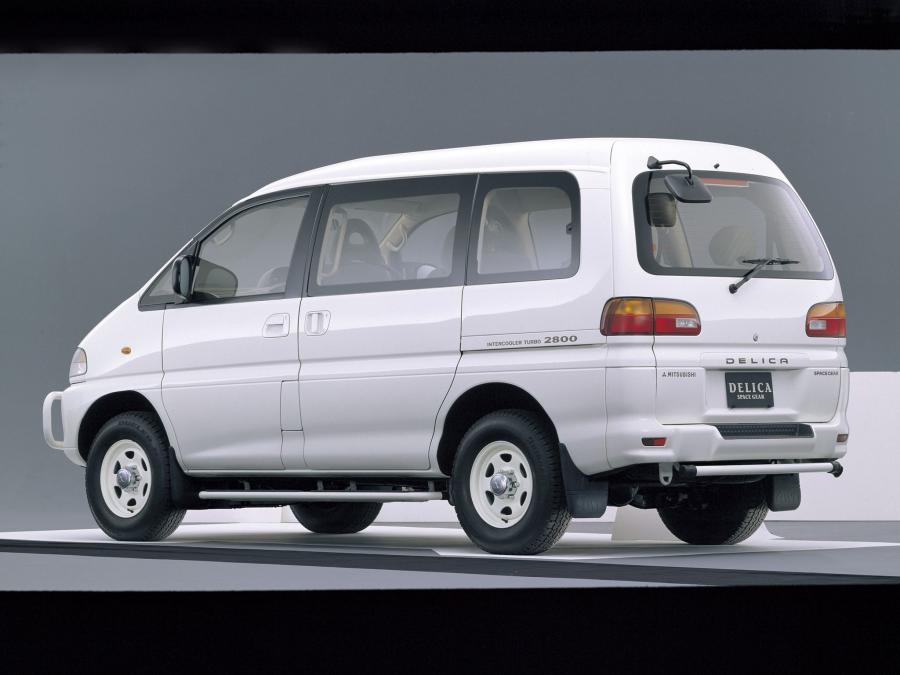  Mitsubishi Delica Space Gear 4WD 1994 года  (фото 5 из 13)